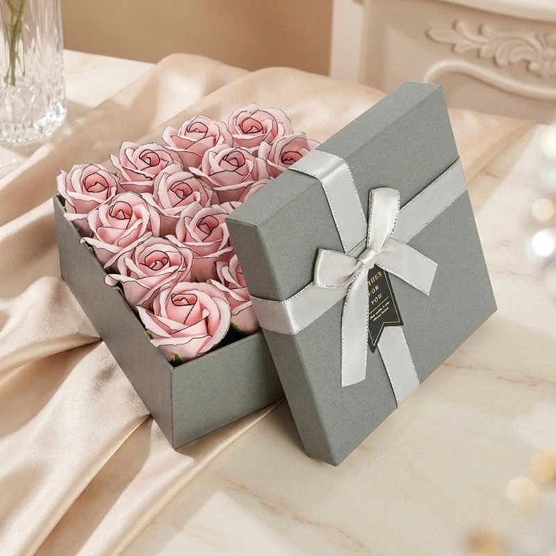 Mýdlová kytice Noir Rose M | Šedý Čtvercový Flower Box