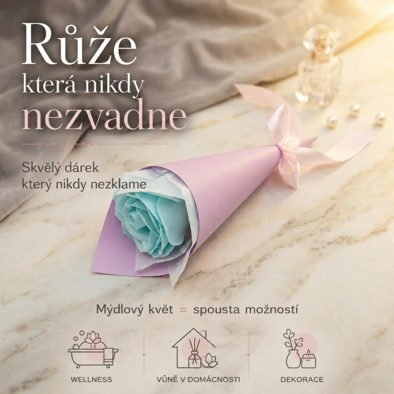Azura pastelově modrá růže v kornutu